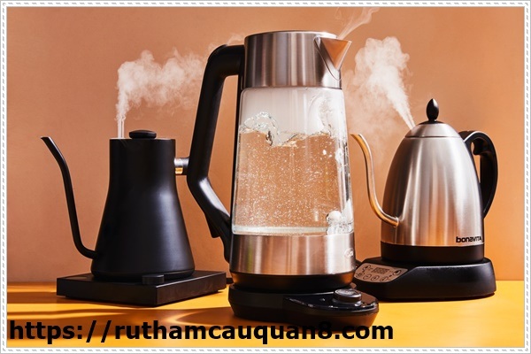 Sự kết hợp sử dụng nước nóng và nước rửa chén