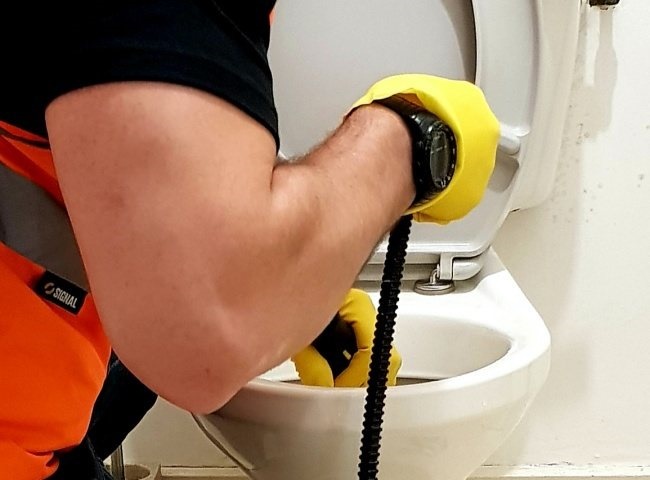 Thợ thông tắc bồn cầu quận 8 hướng dẫn thông tắc tại nhà 