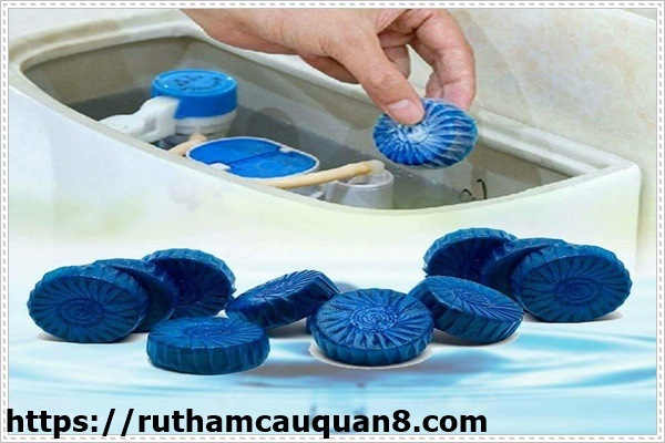 Cách dùng viên tẩy sạch bồn cầu hiệu quả