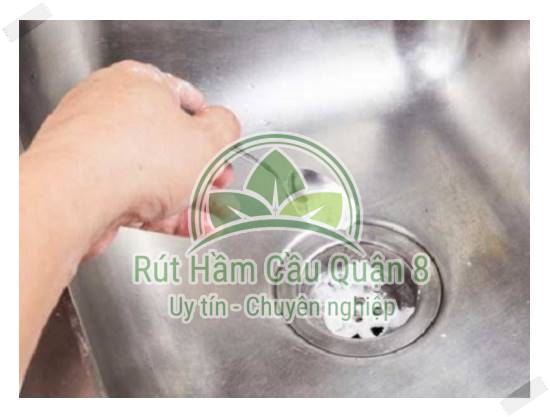 Sử dụng bột thông cống tẩy rửa các chất thải cứng đầu