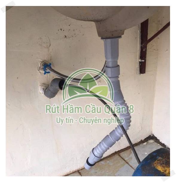 Cống tho&aacute;t nước hộ gia đ&igrave;nh của bạn tắc nghẽn do r&aacute;c thải